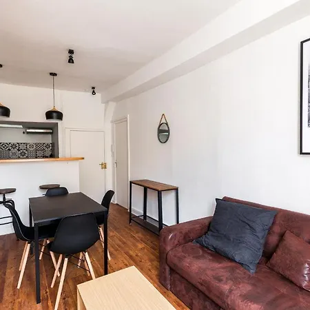 Au Manhattan Auxerre Esterno foto